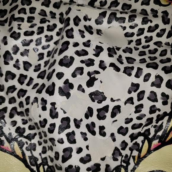 Large white ed hardy tote - Picture 3 of 4